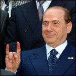Berlusconi fa le corna